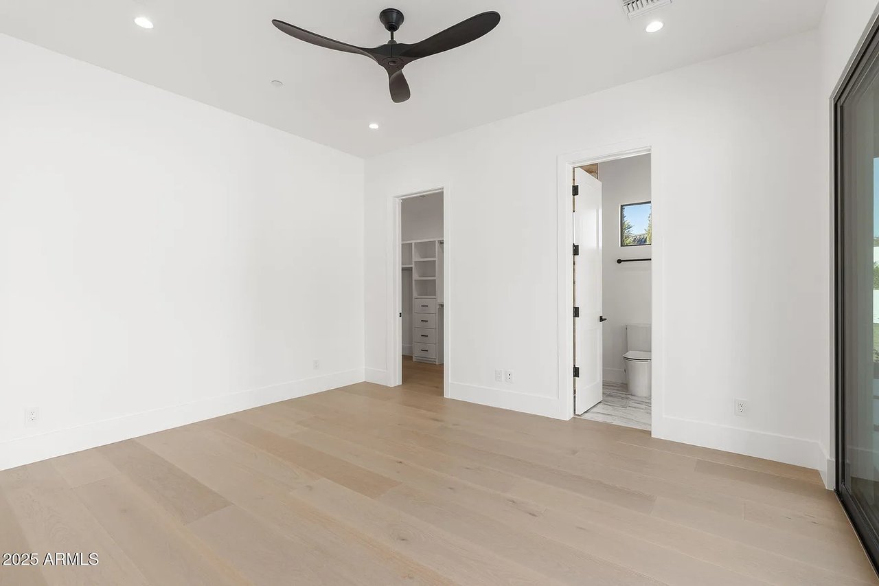 4534 E PEBBLE RIDGE Road