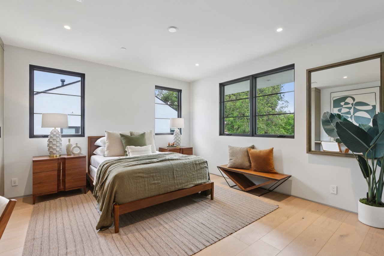 4113 Woodman Ave, Sherman Oaks