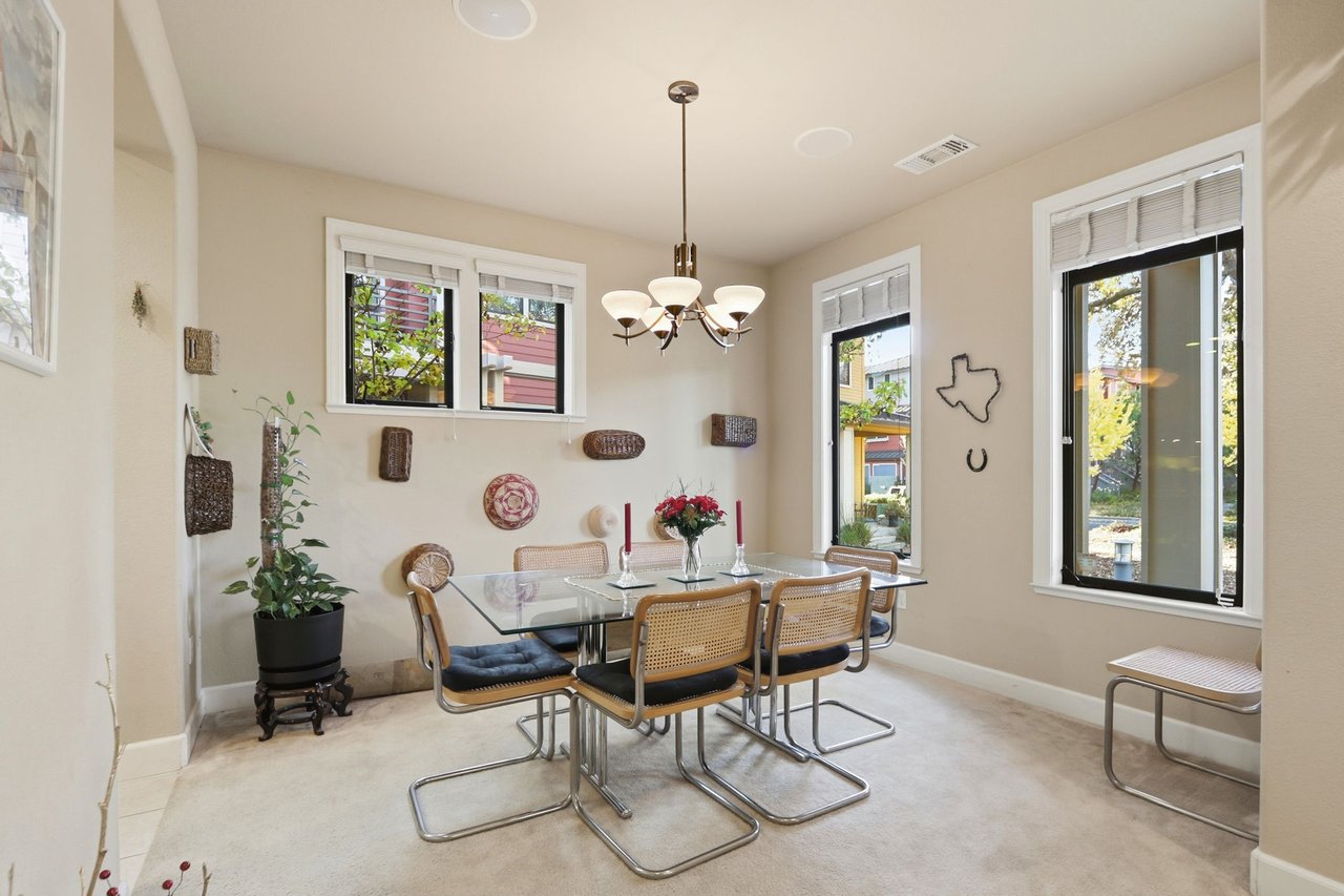 409 Spruce Ln, Palo Alto