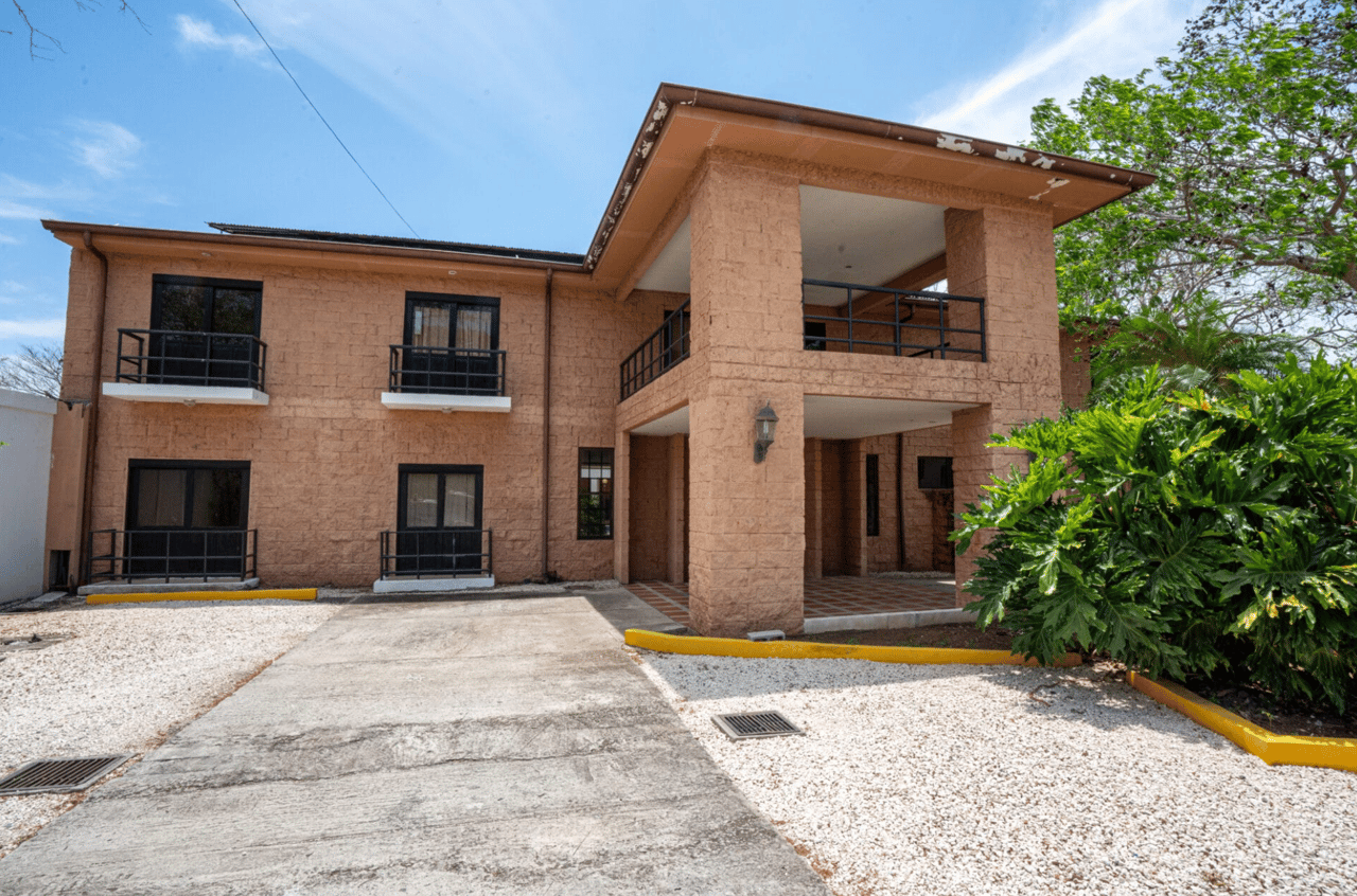 Airport Hotel Liberia - 32 Rooms - Dream Investment Opportunity