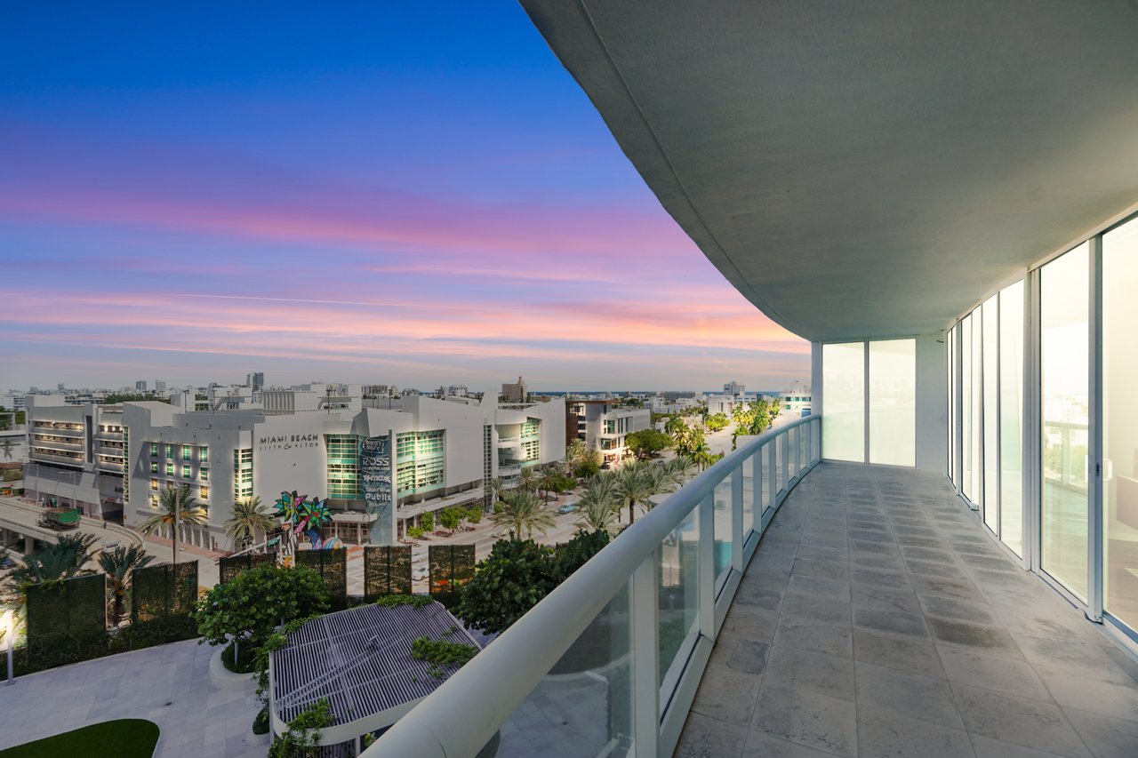 Icon South Beach Unit 906 | South Of Fifth