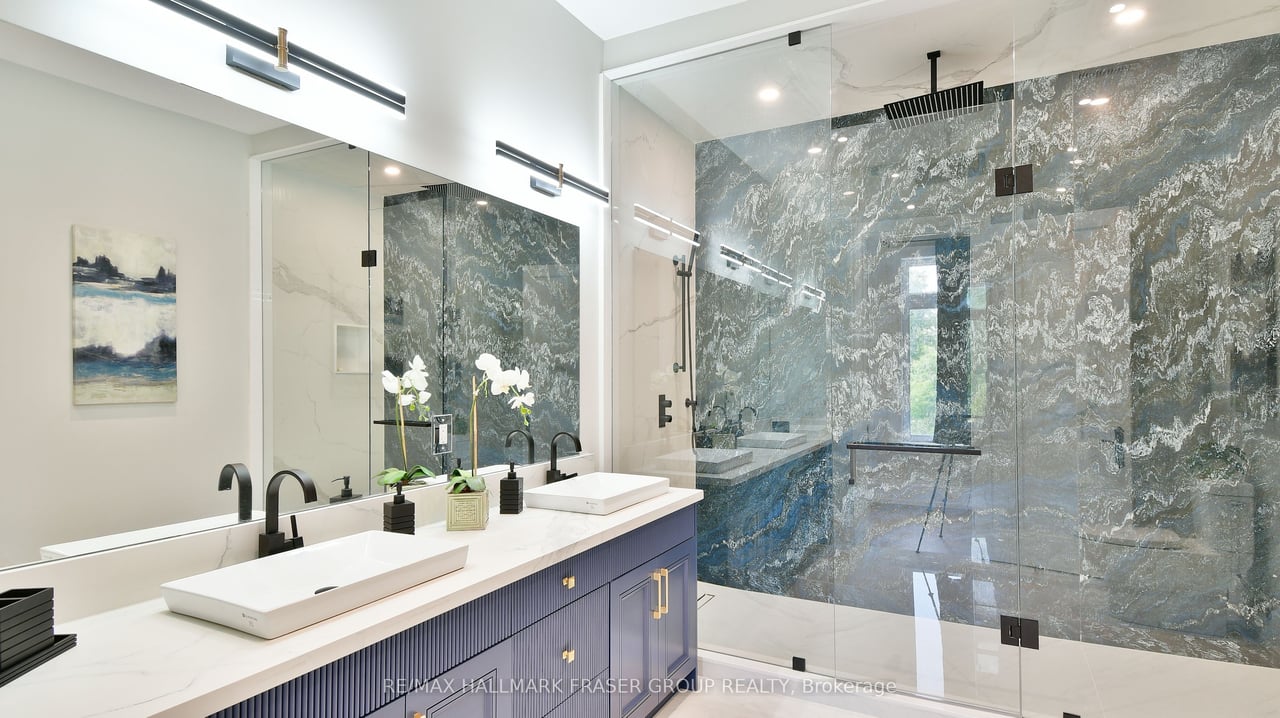 3708 Vivian Rd Whitchurch-Stouffville