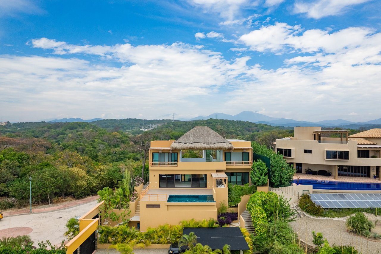 5 Bedroom, Single Family Home, La Cañada Casa A 