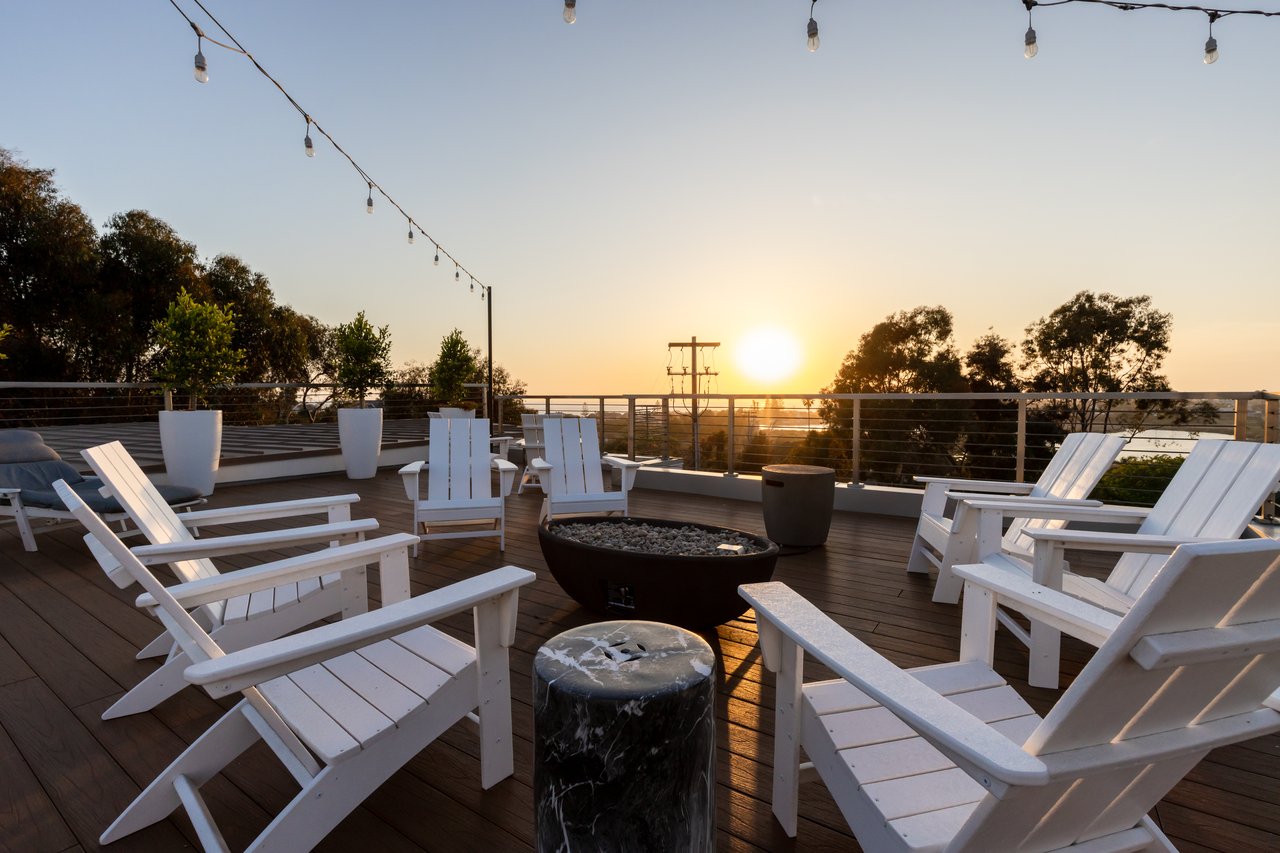  Downtown Carlsbad Coastal Residence 