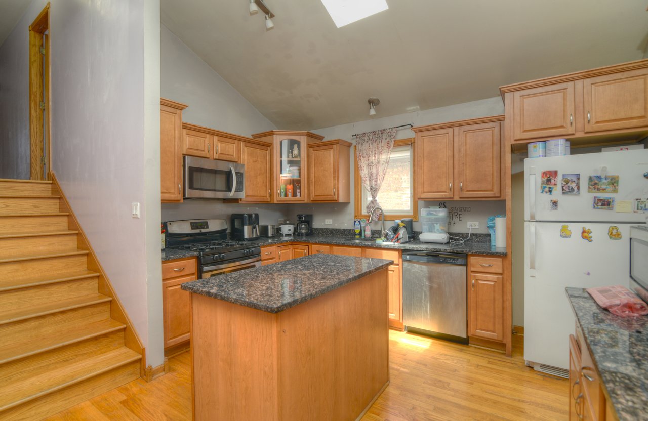 6616 S Knox Avenue, Chicago IL