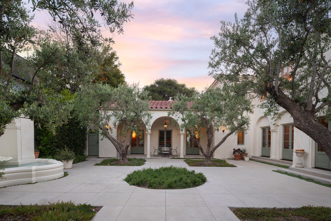402 S Las Palmas Ave, Hancock Park