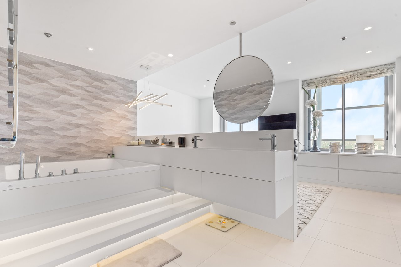 Luxury penthouse in Diagonal Mar, with views and pool 