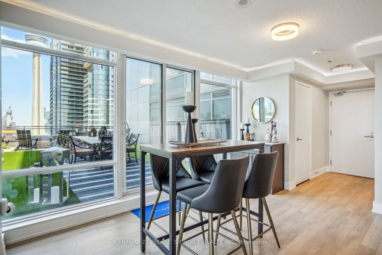 25 TELEGRAM MEWS LUXURY PENTHOUSE