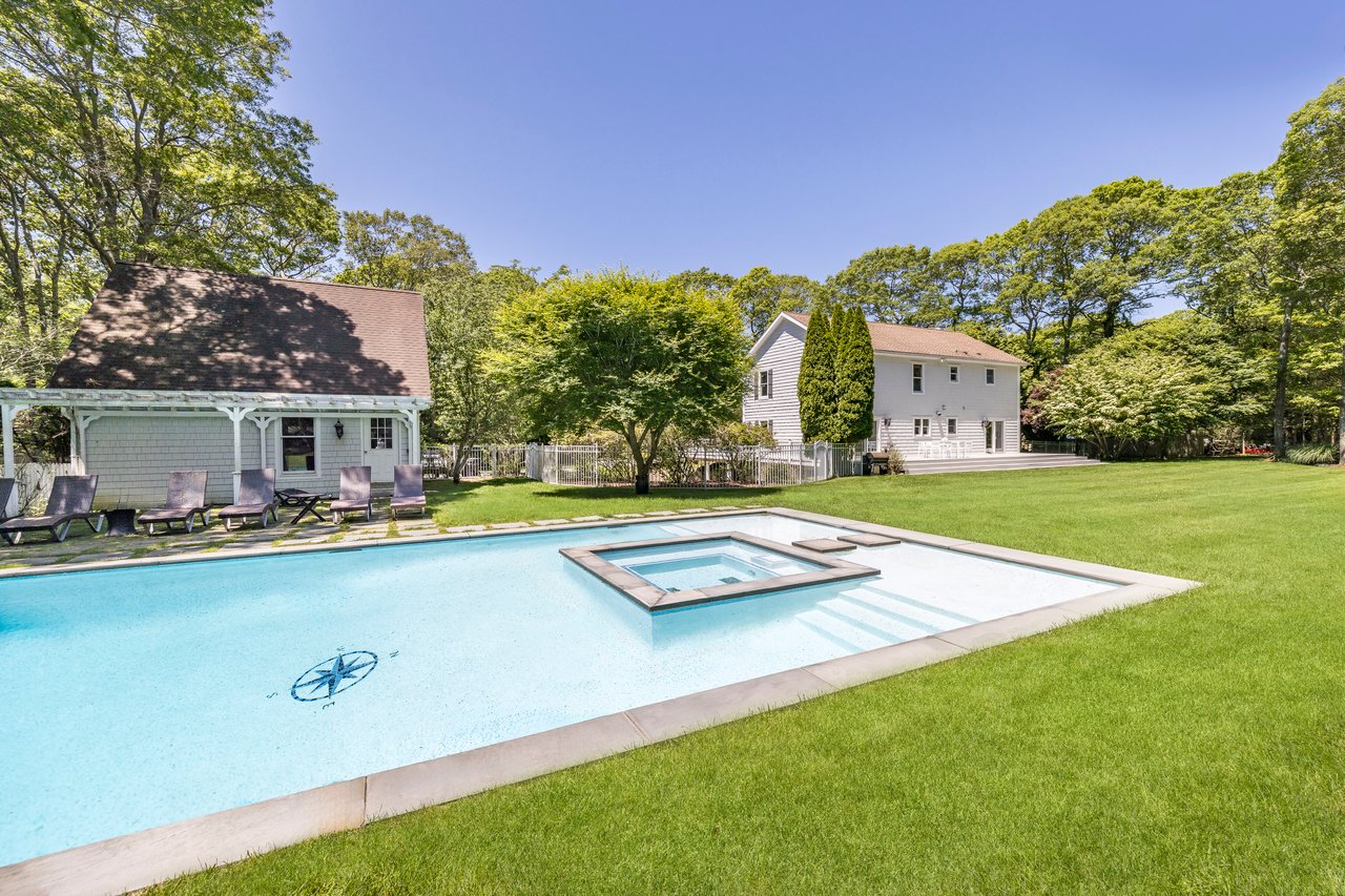 344 Accabonac Road, East Hampton