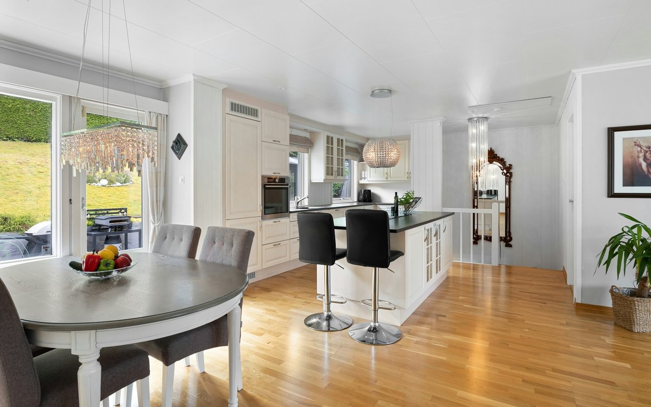 Monterey Homes Market Action Report Real Estate Sales for August 2011