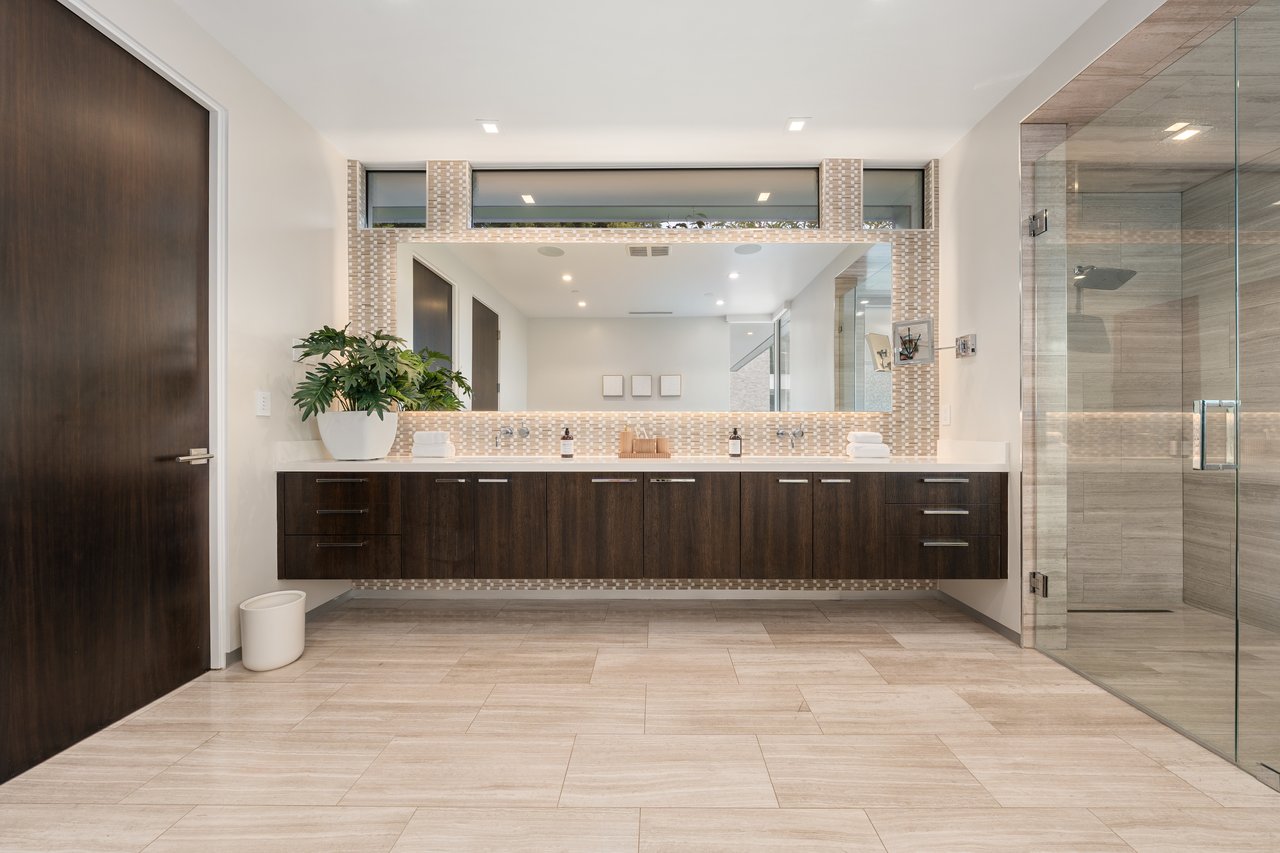 9311 Readcrest Dr, Beverly Hills