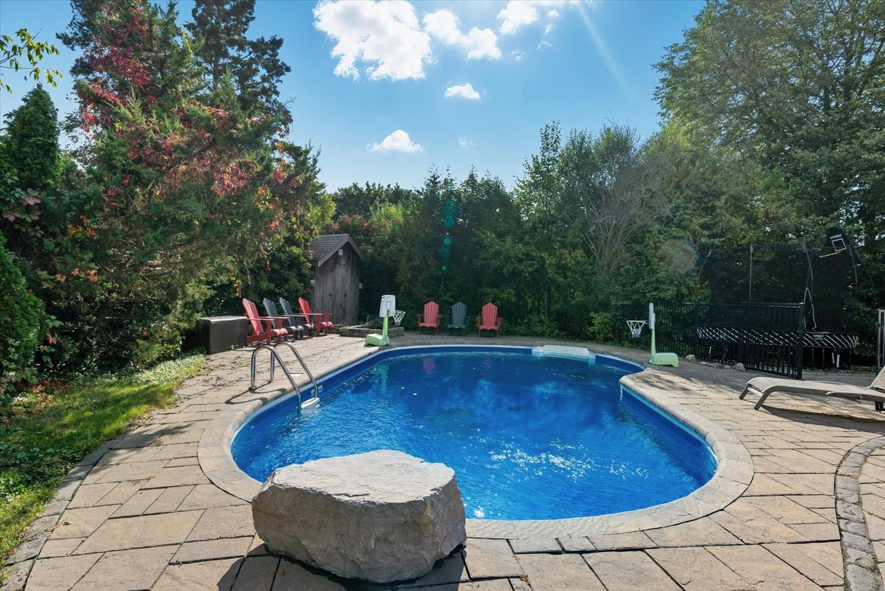 11 Avondale Cres 