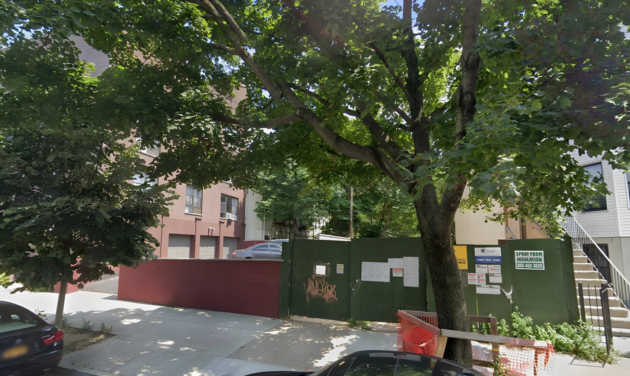 1226 Decatur St 
