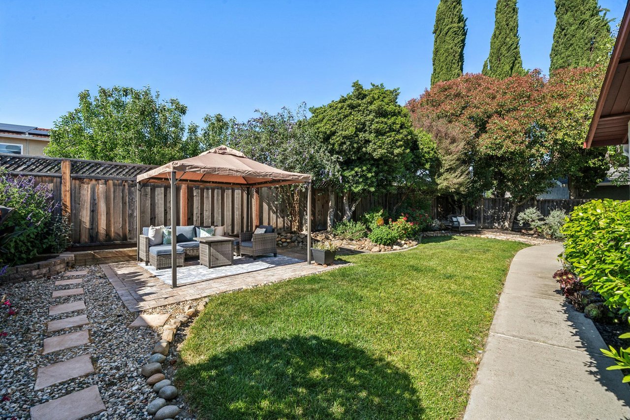 7403 Hillsdale Dr, West Pleasanton