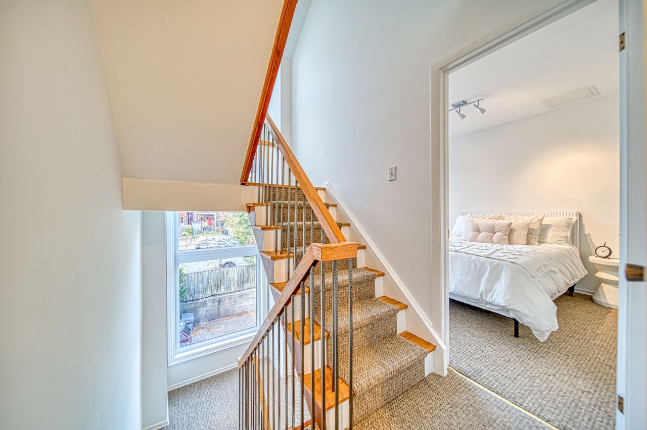 155 Woodbine Ave #5, Toronto