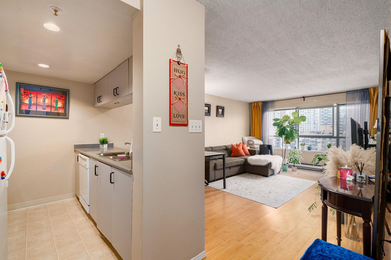 1060 Alberni St, #809