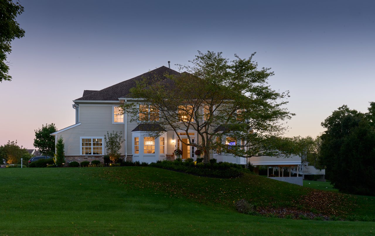 869 Breckinridge Ct 