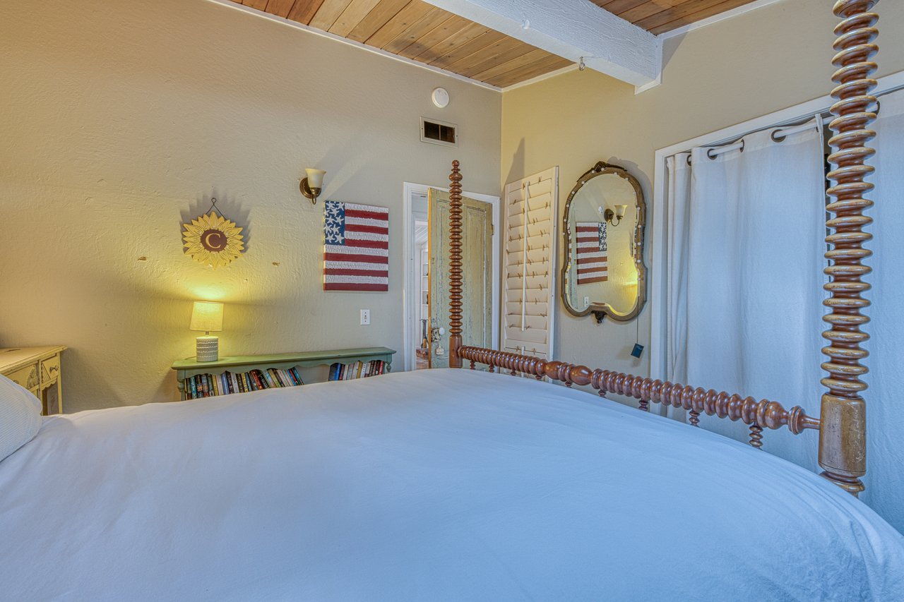 26085 Carmel Hills DR , CARMEL, CA 93923