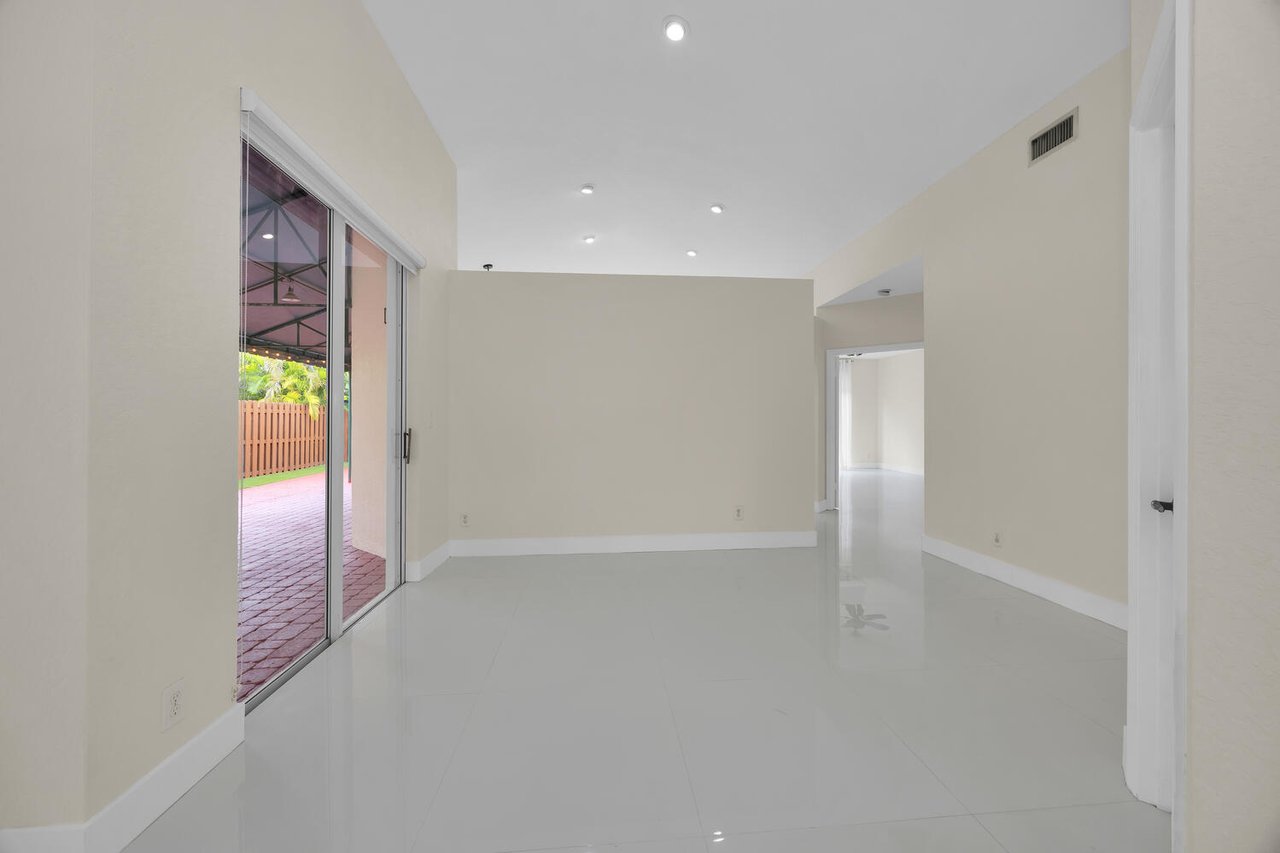 Just Listed at Costa Verde in Doral