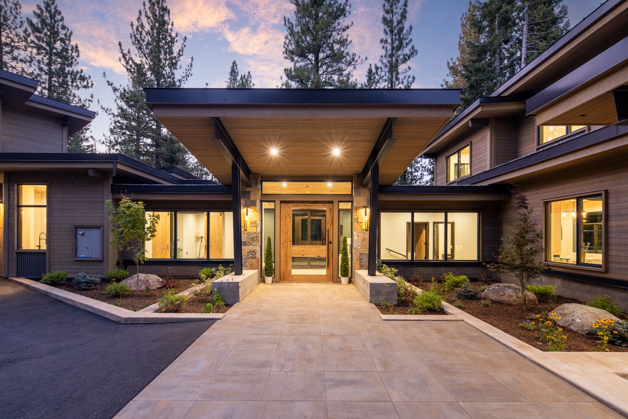Alpenglow Estate