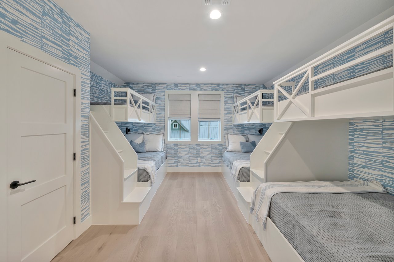 Barefoot Lane, 3476 Sq. Ft.