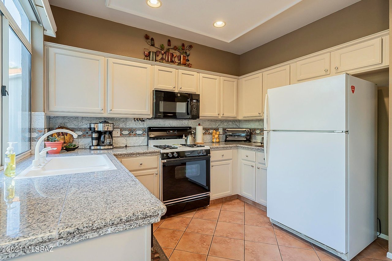 1345 E Royal Ridge Dr
