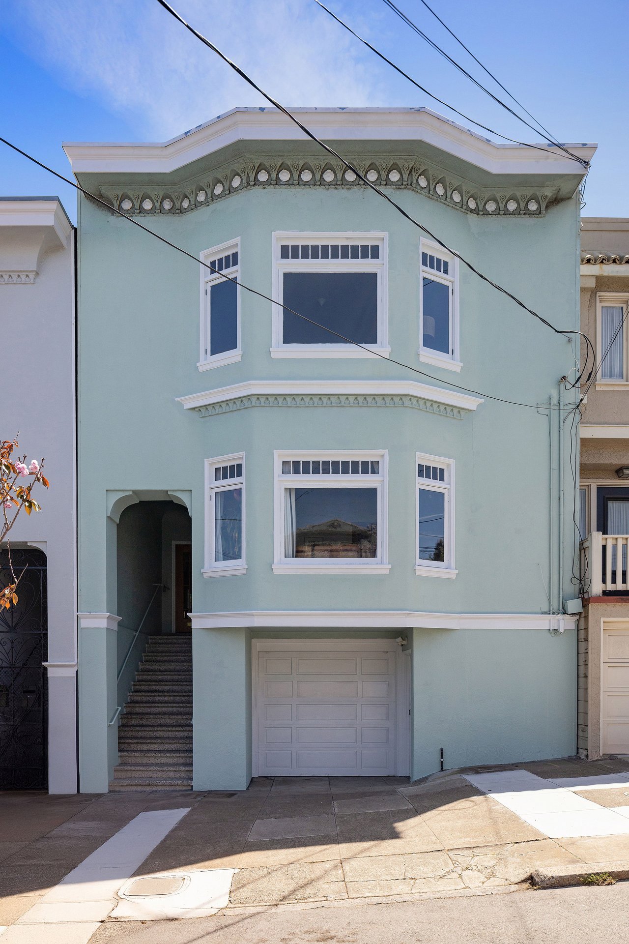 Richmond Duplex with Income Potential