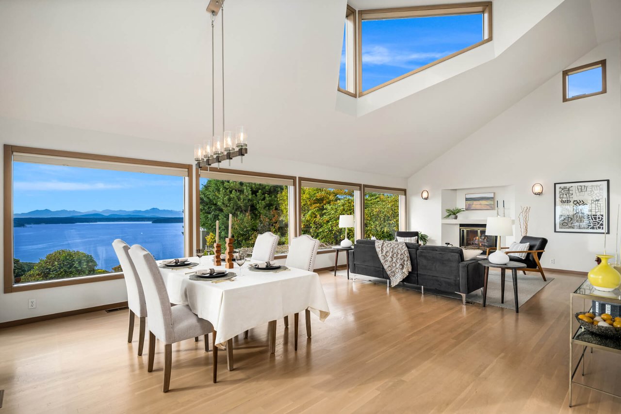 10245 Marine View Drive SW