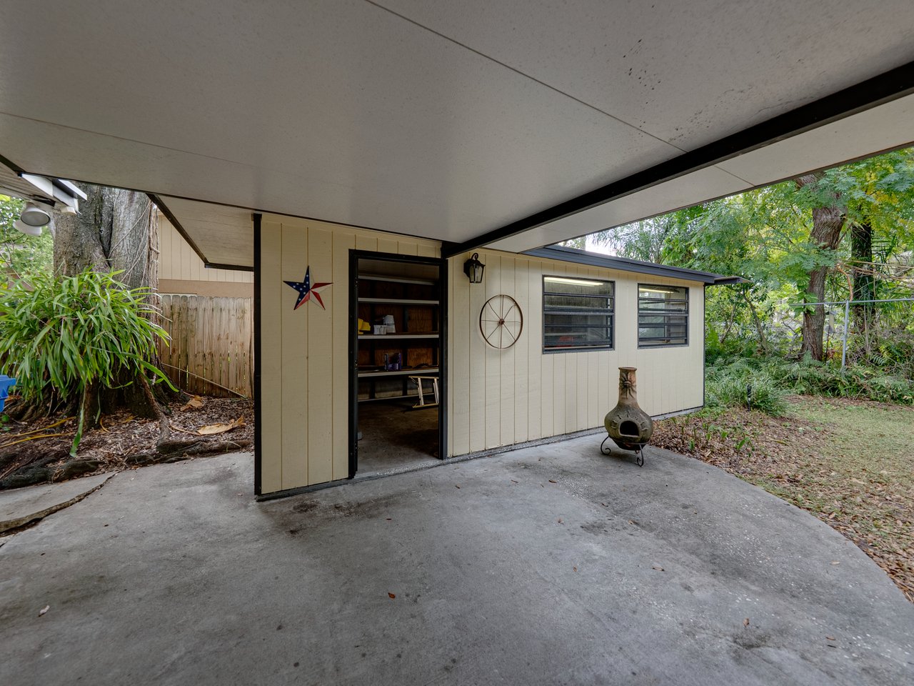 2702 Auburn Avenue W