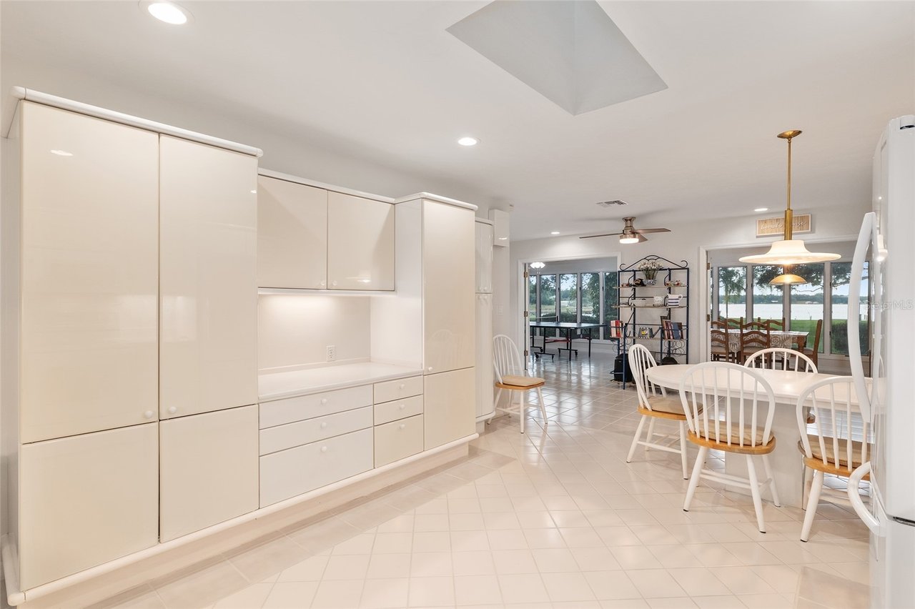 10745 SE Sunset Harbor Rd