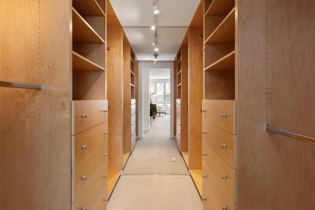 Renovated Corner Three-Bedroom at 1200 California