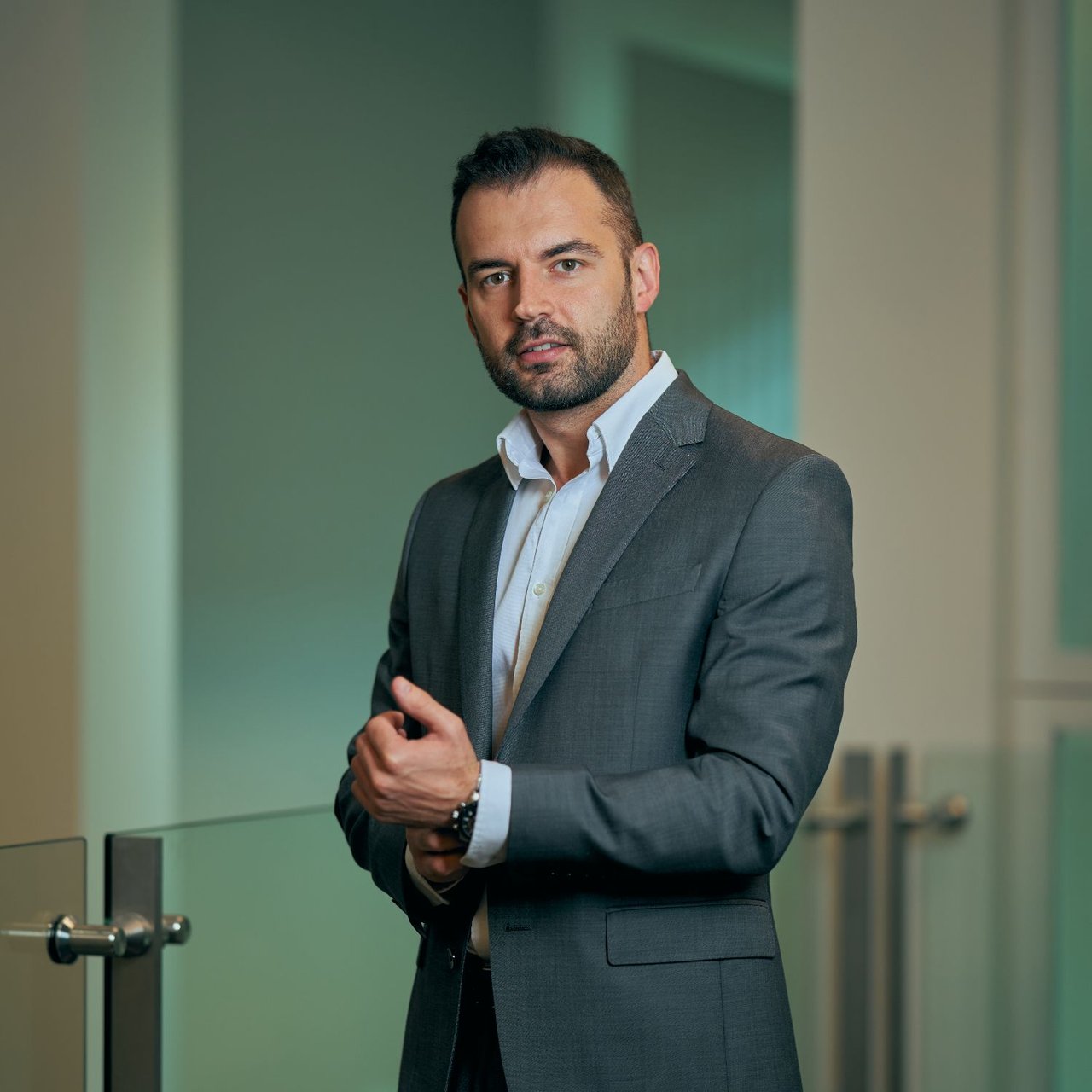 Giulio Ndou Milano Fort Lauderdale, FL Real Estate Agent Headshot