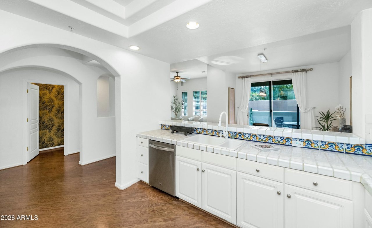 20802 N GRAYHAWK Drive 1003