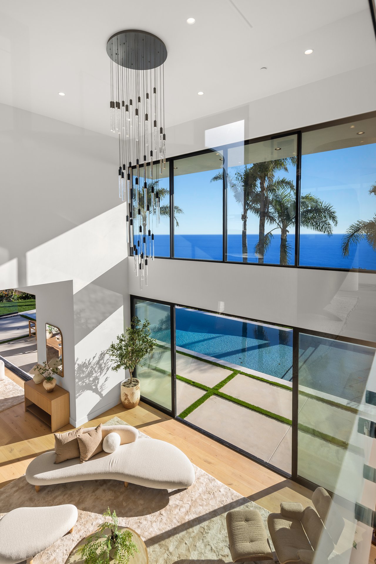 4732 Avenida Del Mar