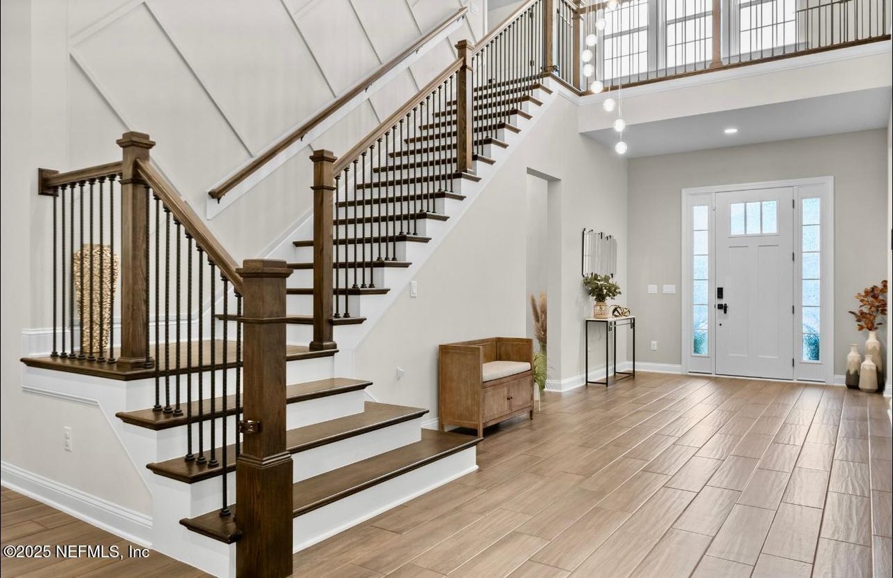 462 HILLENDALE Circle, St. Johns