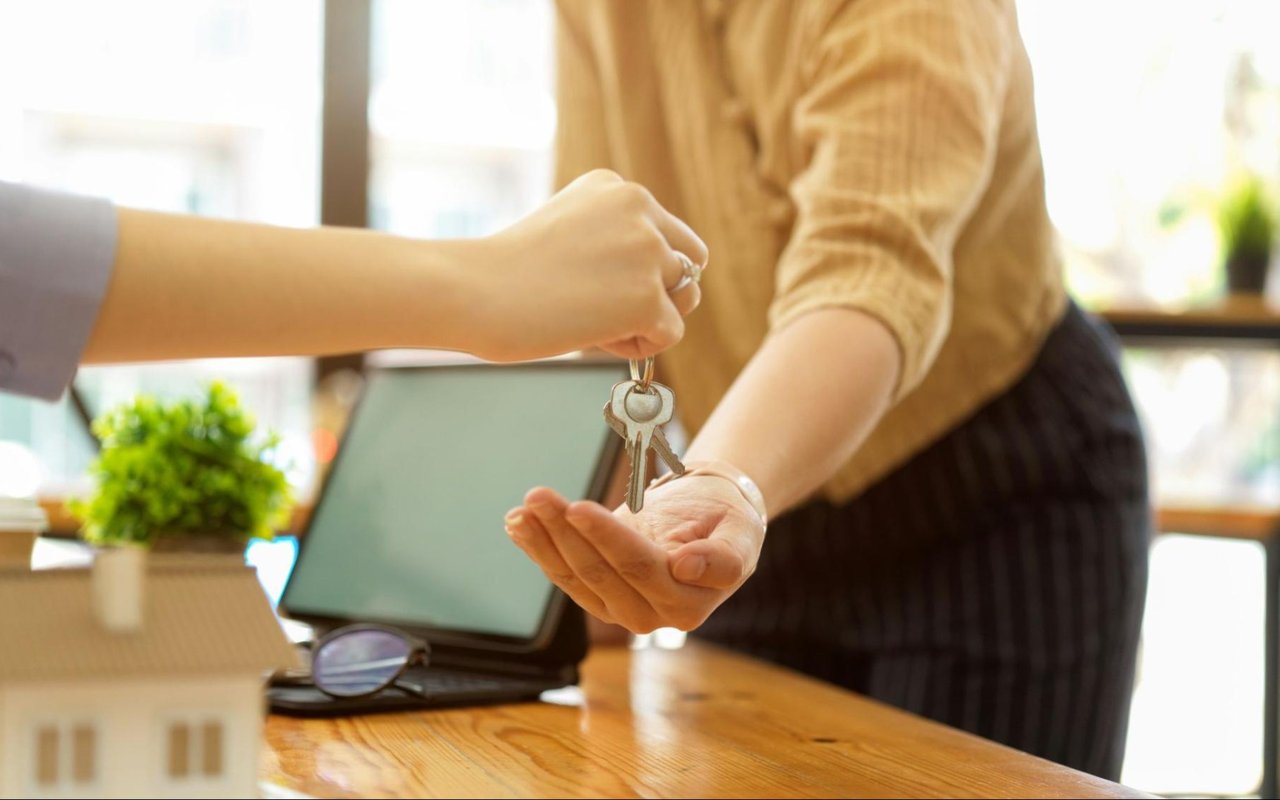 Buying a Home in Englewood Cliffs