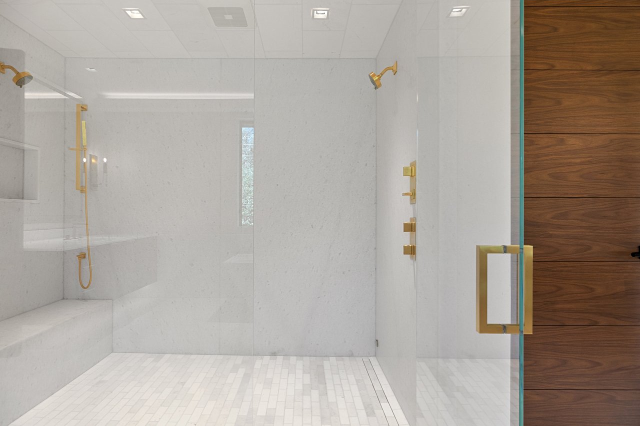 2503 Westlake Dr #101