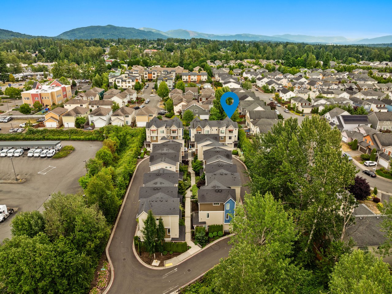 303 Anacortes Pl NE