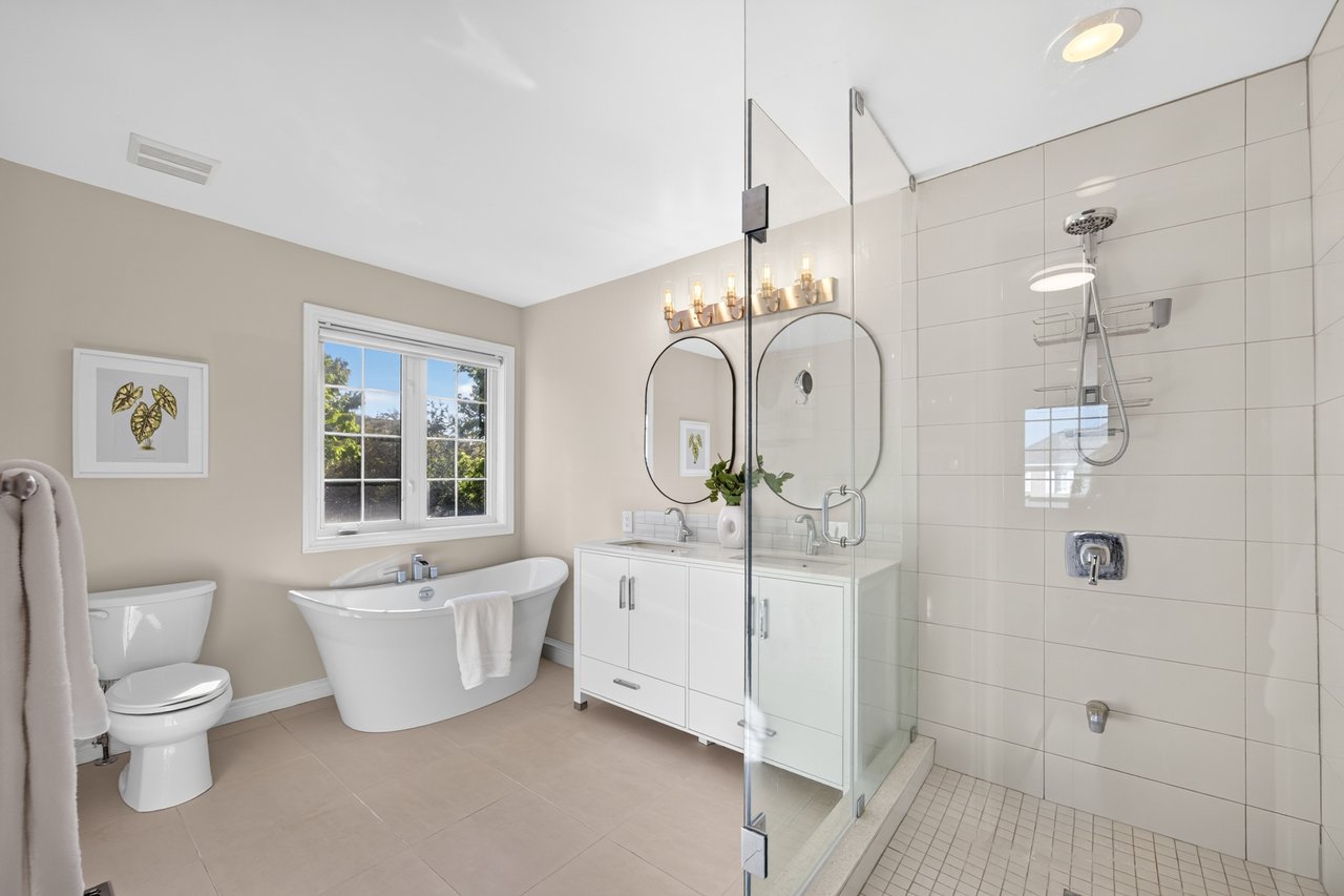 2201 Lapsley Crescent, Oakville
