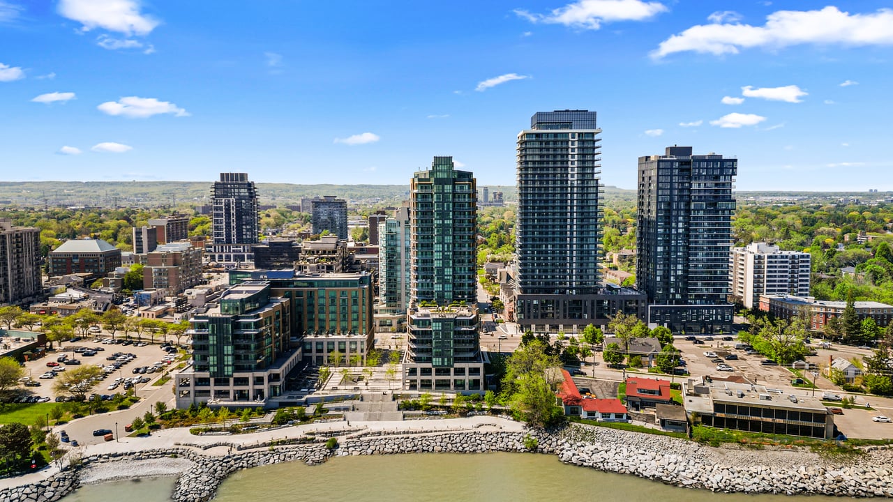 505-2060 Lakeshore Rd