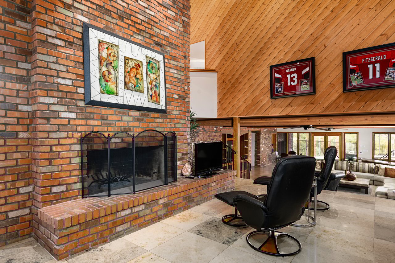 Luxury PV Hilltop Sanctuary