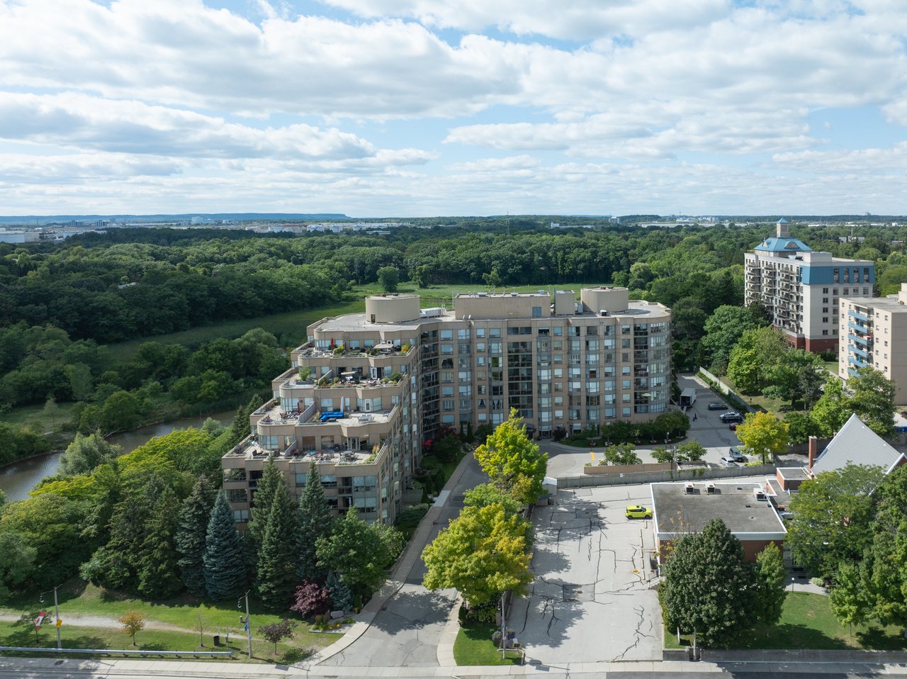 801-2511 Lakeshore Rd W, Oakville