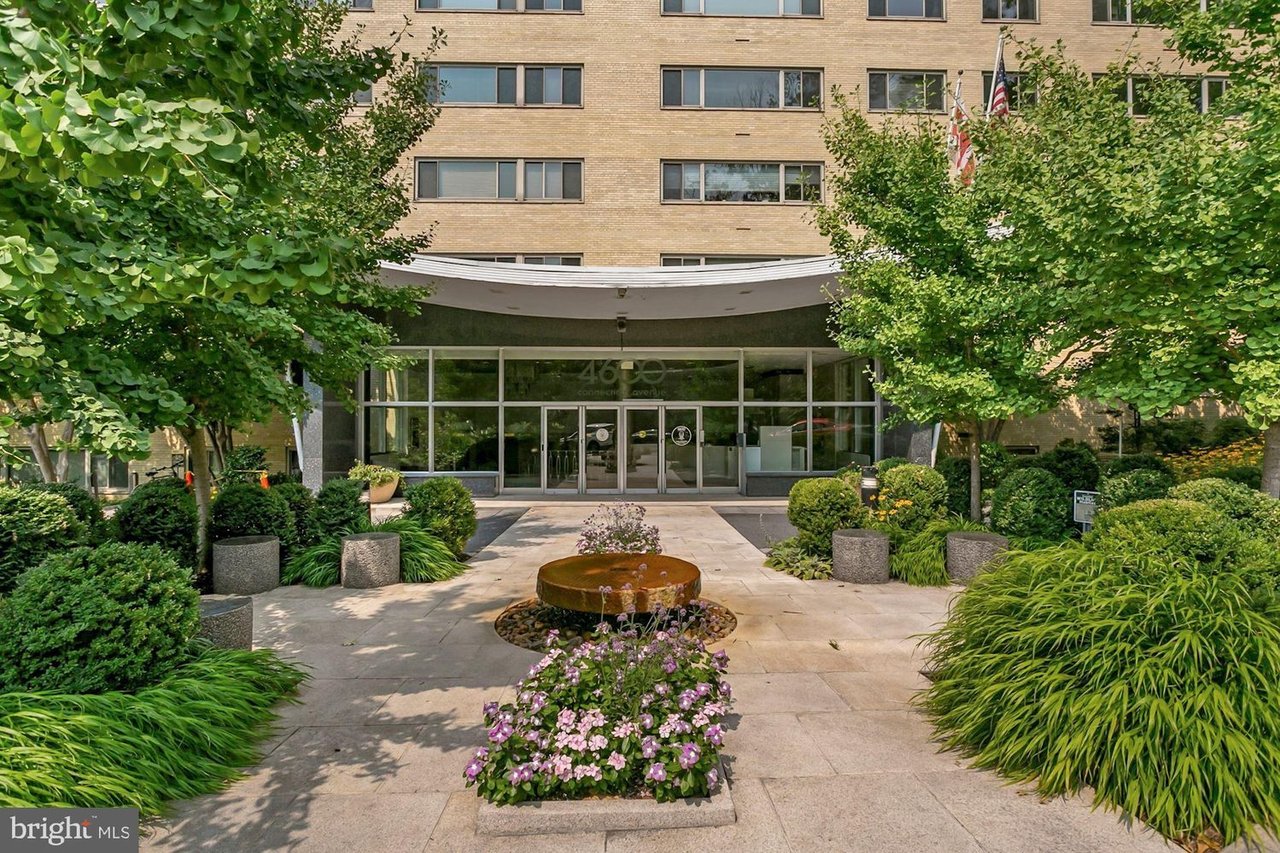 4600 Connecticut Ave NW #320