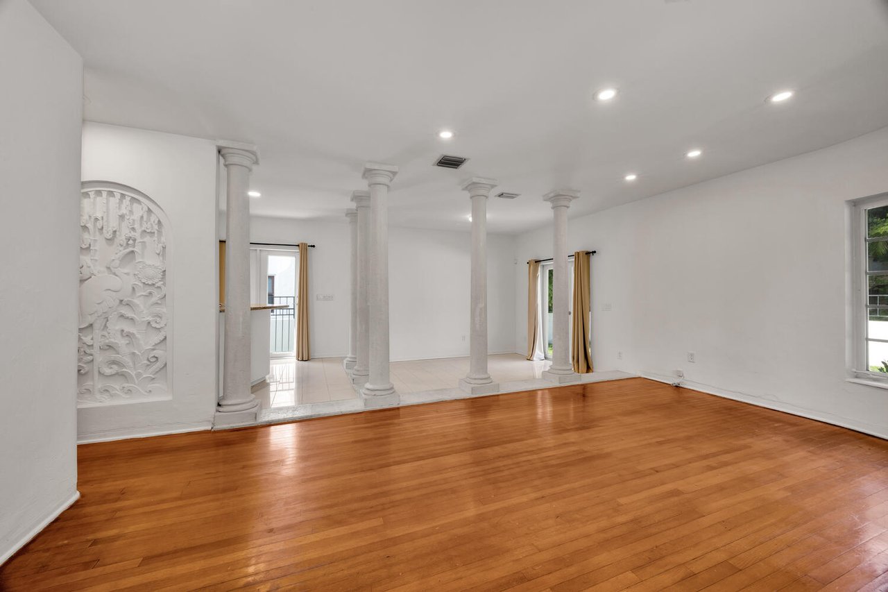 Art Deco Gem in Coral Gables