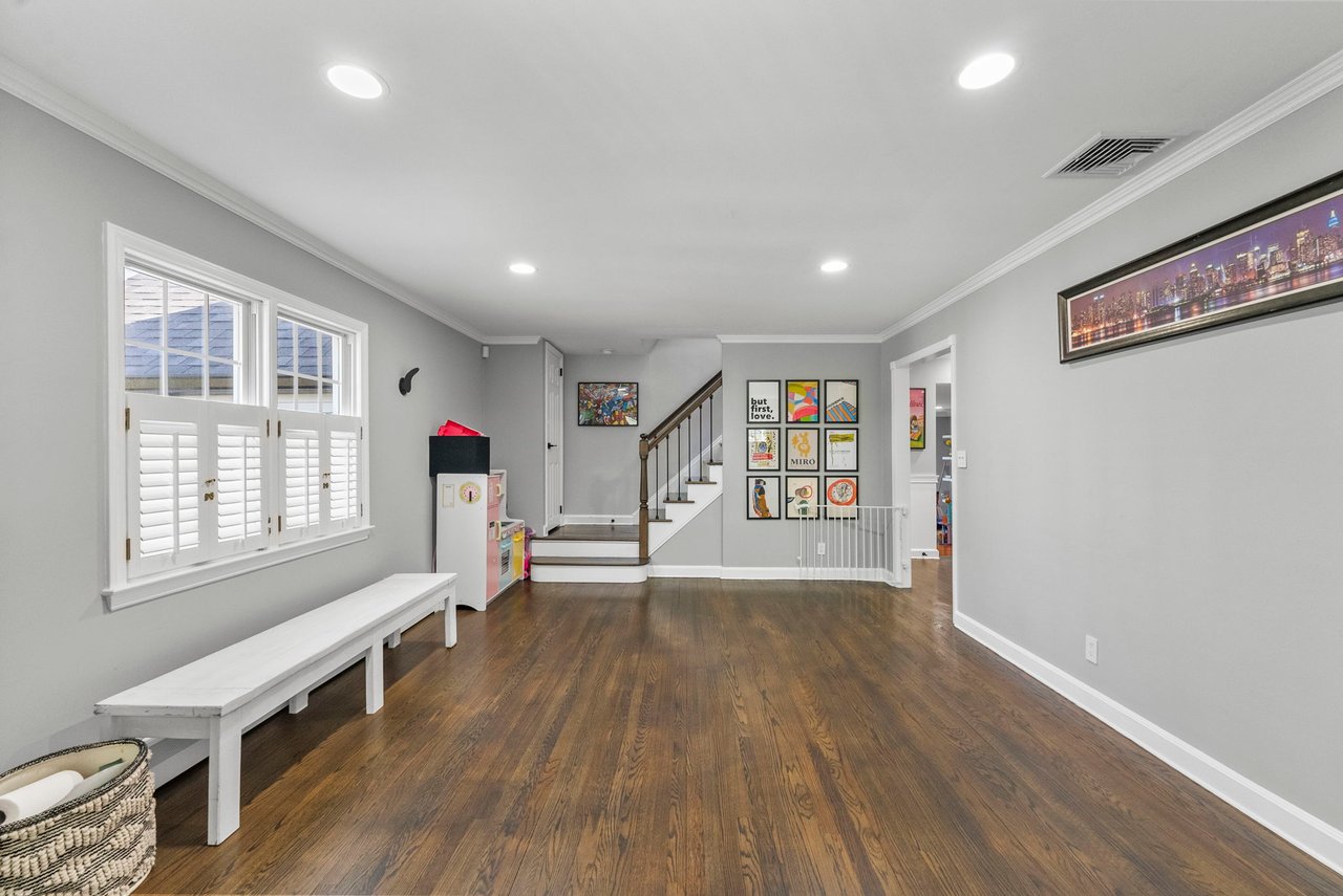 200 Hillside Ave, River Edge, NJ 07661