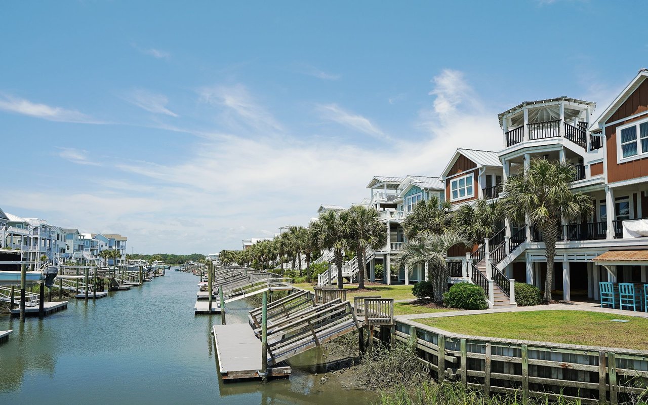 Compass Pointe