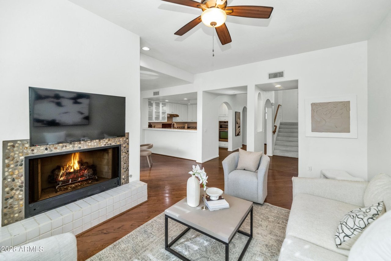 20802 N GRAYHAWK Drive 1003