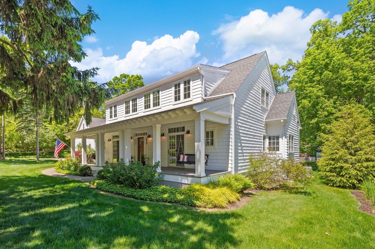 47118 Oak Avenue, Grand Beach, MI 49117
