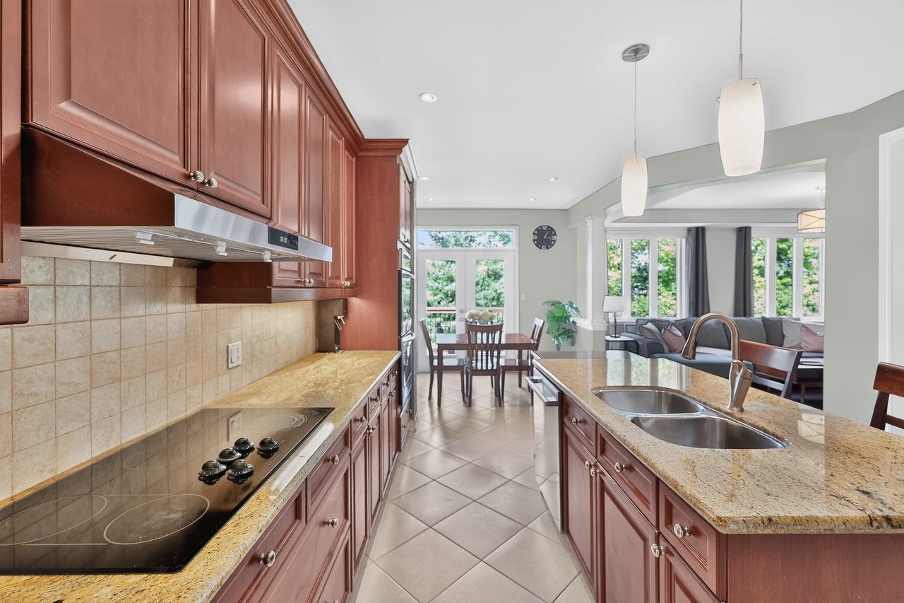 2269 Whitworth Drive, Oakville 