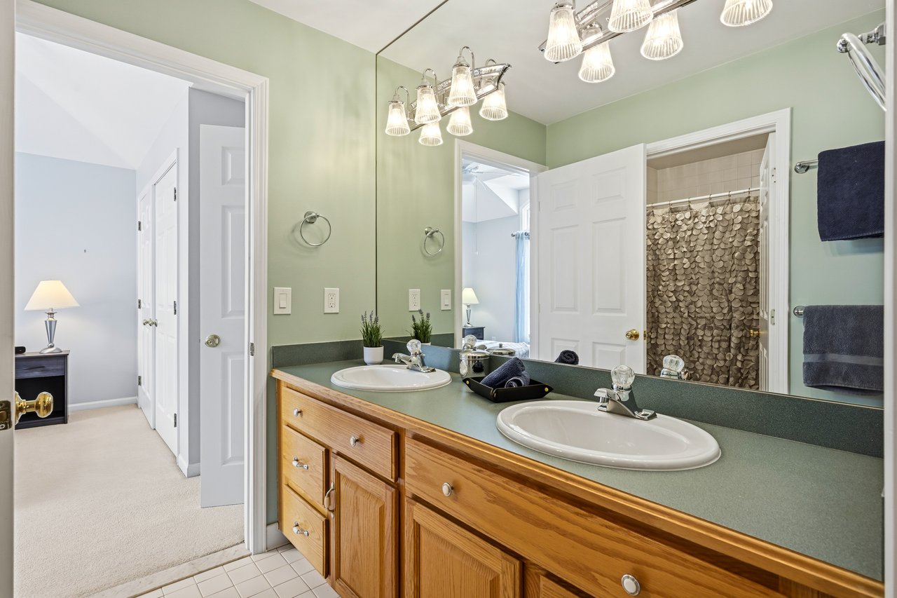 21823 Picadilly Circle